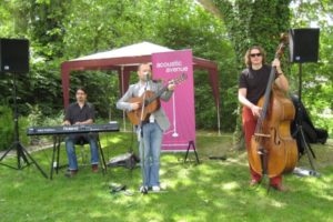 Acoustic Avenue, Band Karlsruhe, Band Jazzbrunch Heidelberg, Hochzeitsband Baden-Baden, Jazzband München, Garten Empfang Swing Hintergrundmusik Karlsruhe Stuttgart München